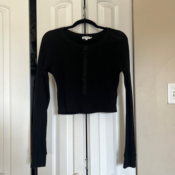 GOOD AMERICAN CROPPED HENLEY NEW - Picture 2 of 5